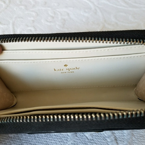 Kate Spade Black Patent Leather Wristlet - Picture 2 of 7